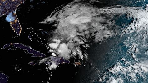 Tropical Storm Oscar disintegrates way to Bahamas | CTV News