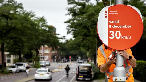 Amsterdam And Weesp Implement New 30 Kmh Speed Limit For Road Safety