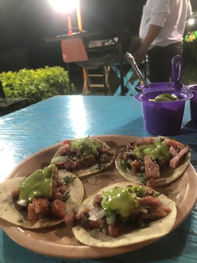 La carbonera tacos de asada en San Agustín Yatareni Número de