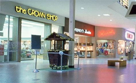 30 years ago: A visit to Sharpstown Mall : r/houston