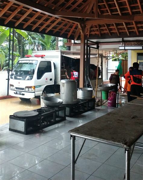 Kontribusi Mahasiswa Mmd Bersama Aksi Cepat Tim Emergency Disaster Ub