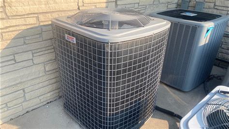 Heil Performance Ton Seer Central Air Conditioner Starting Up