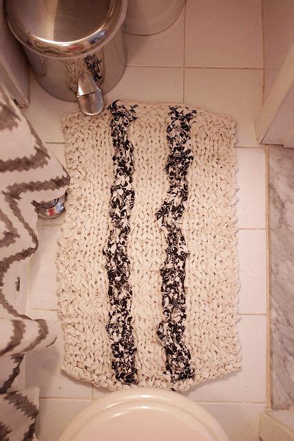 Knitting A Rag Bath Mat From Upcycled Linens Or Tshirts With A