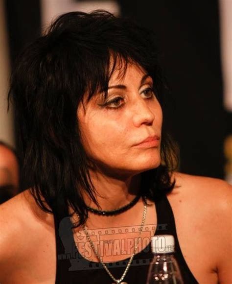 Pin On Joan Jett Joan Jett Female Guitarist Joan