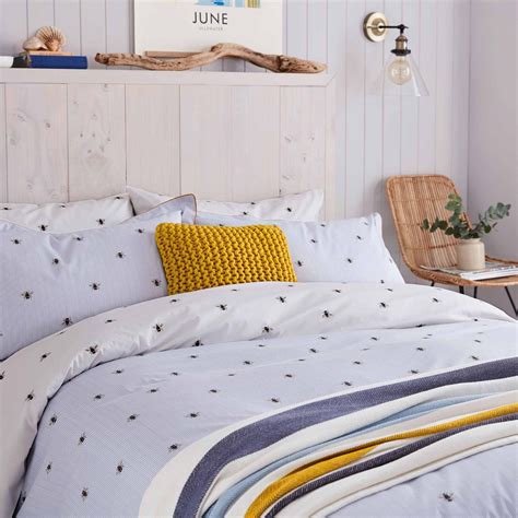 Joules Botanical Bee Reversible Duvet Cover Blue Duvet Covers Meubles