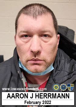 Aaron John Herrmann Sex Offender In Vinton IA 52349 IA7319