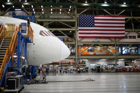 Inside Boeing Everett Factory - Indiatimes.com