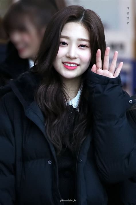 Kim Min Ju 김민주 Izone 아이즈원 推し 写真 カワイイ