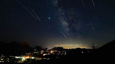 三大流星雨之一「英仙座流星雨」813登場！觀賞條件極佳，每小時上看100顆食尚玩家