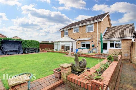 Thistledown Carlton Colville 4 Bed Detached House For Sale £370 000