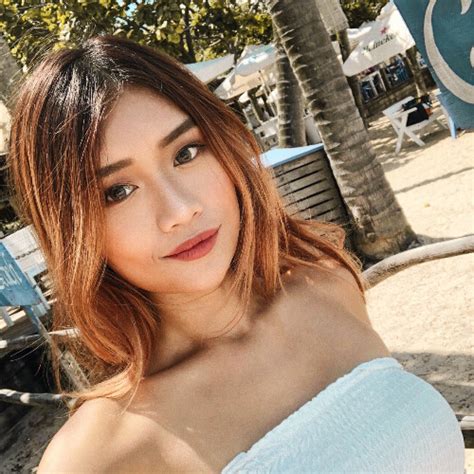 Hot Sexy Melina Irwan Bikini Pics