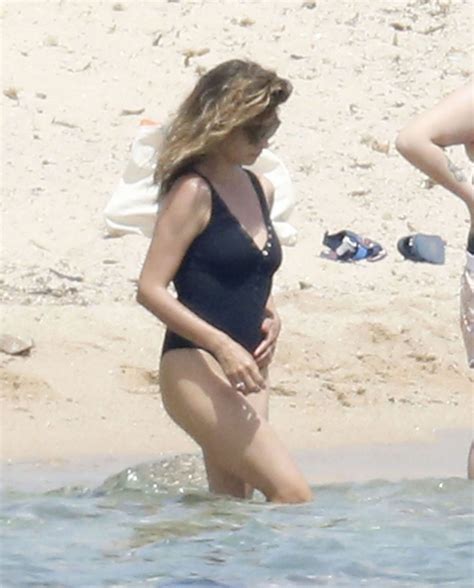 Penelope Cruz Showed Off Her Sexy Body In A Bikini On The Beach The