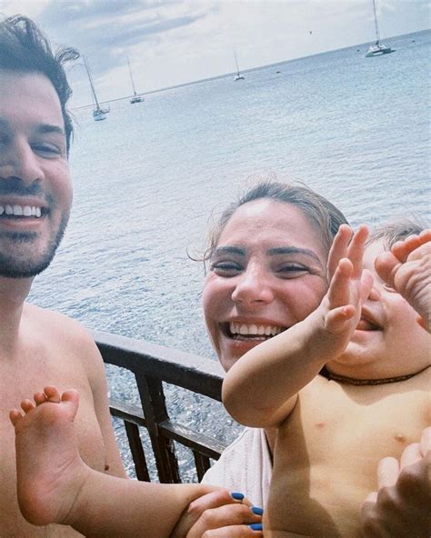 Caras David Carreira E Carolina Carvalho Rendidos Ao Filho