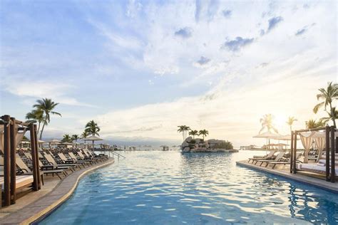 Marriott Puerto Vallarta Resort & Spa Hotel - Deals, Photos & Reviews