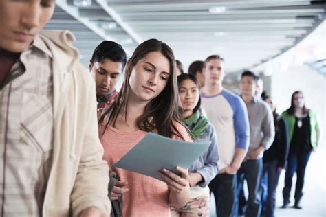 Feirão de Emprego Oferece 21 Vagas em Diversas Áreas Algumas Sem