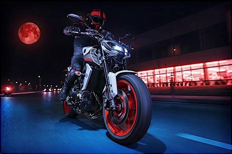 Yamaha Mt Naked Bikes Show A New Hue Of The Dark Side Of Japan