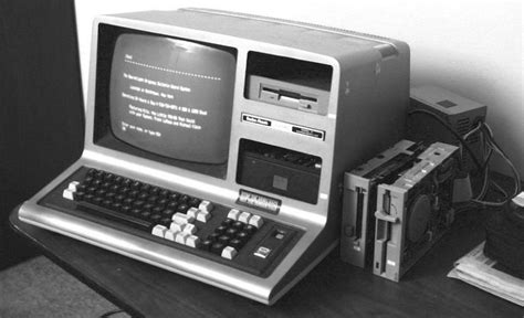 História e Evolução dos Computadores Educação e Transformação