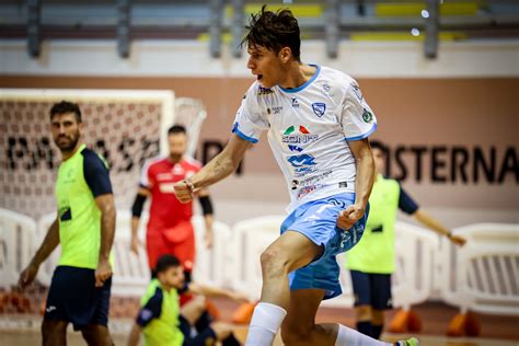 Torna Al Palasport Lo Spettacolo Del Futsal Con Il Conit Cisterna