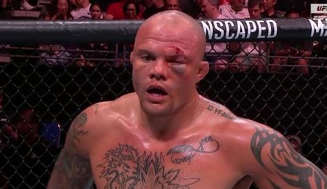 Pros react after Anthony Smith defeats Ryan Spann at UFC Singapore ...