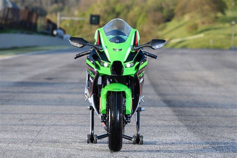 Kawasaki Ninja Zx R Al Mugello Foto Foto Inmoto It