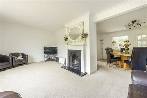 Ridgewood Drive Harpenden 4 Bed Detached House £1 075 000