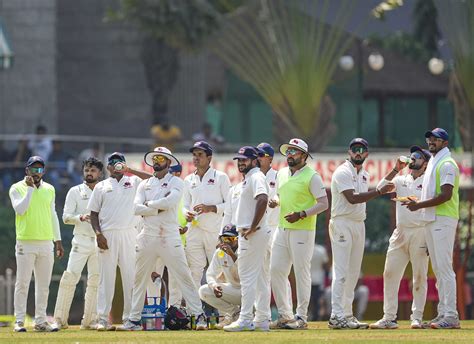 Ranji Trophy Mumbai Thrash Tamil Nadu To Enter Final