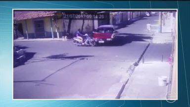 Pitv Edi O V Deo Mostra Momento De Acidente Entre Carro E