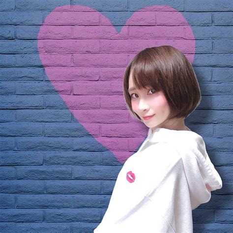 Arisa Nanaseさんのインスタグラム写真 Arisa Nanaseinstagram「ショートヘアパーカーの組み合わせ好きな