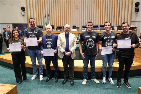 Em Brasília Joana Darc participa do lançamento da Frente Parlamentar