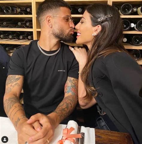 Lorenzo Insigne chi è la moglie Genoveffa Jenny Darone