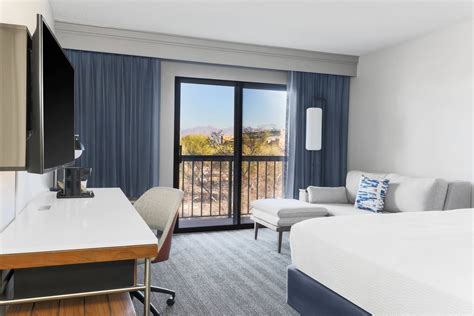 Tucson AZ Airport Hotel Photos | Courtyard Tucson Airport