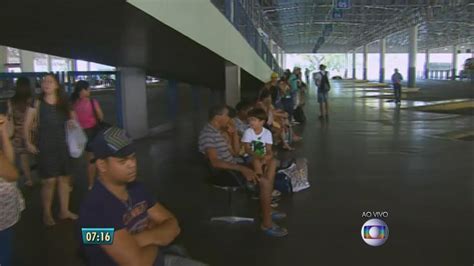 Feriad O Intensifica Movimento No Terminal Integrado De Passageiros