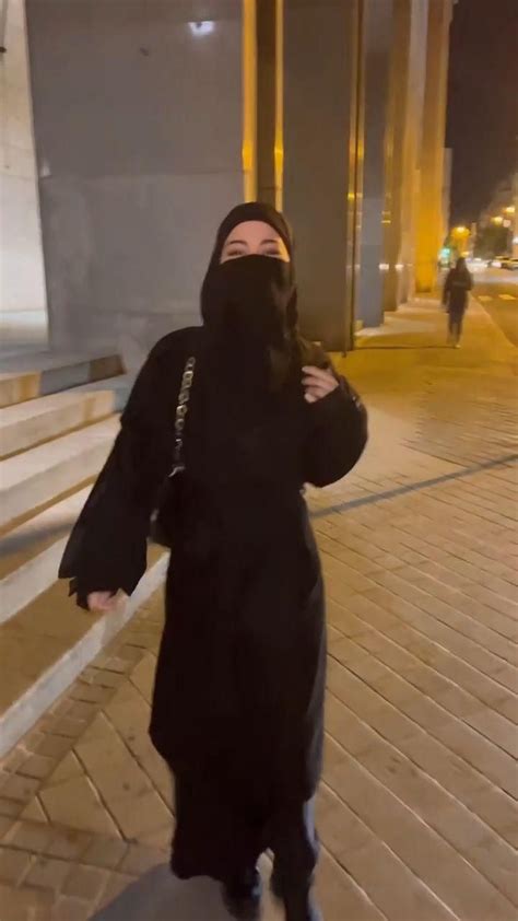 Видео Fatima Hijabi Уличная мода на хиджабы Мусульманки Скромные наряды