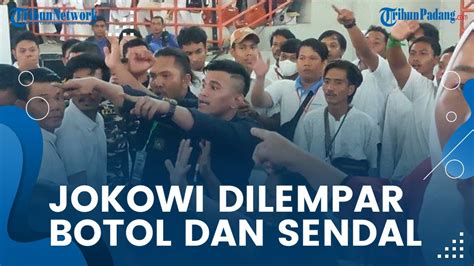 Detik Detik Jokowi Dilempar Sandal Dan Botol Air Mineral Oleh Emak Emak