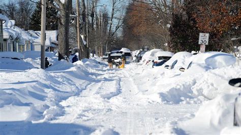 Us Winter Storm Barrels East With Millions Under Weather Warnings Bbc