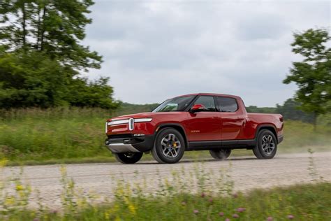 2023 Rivian R1T Review: The Best Luxury Electric Truck (So Far) | Videos | Cars.com