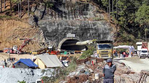 Uttarkashi Tunnel Rescue टनल में 39 मीटर की ड्रिलिंग पूरी बाहर