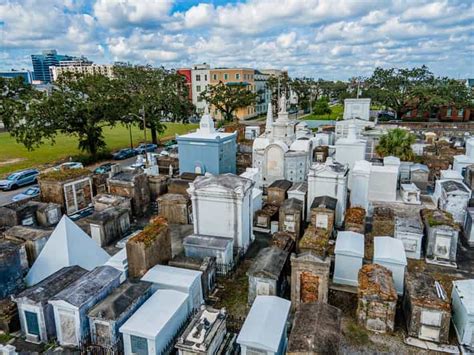 New Orleans Louis Cemetery No 1 Walking Tour Inside St Getyourguide