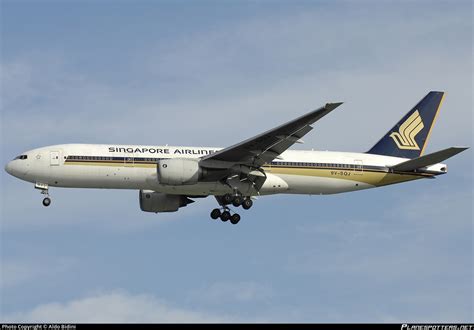 9V SQJ Singapore Airlines Boeing 777 212ER Photo By Aldo Bidini ID