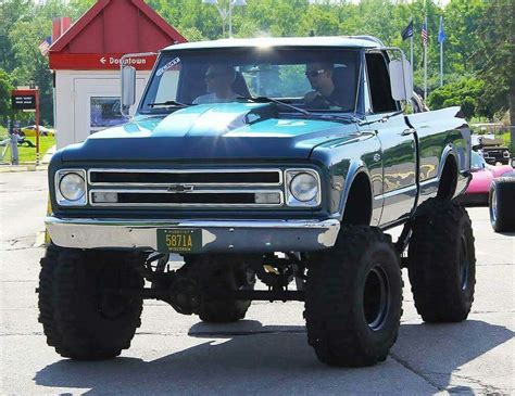 Pin By Darren Osborne On 67to72 Chevy Chevy Trucks Lifted Chevy