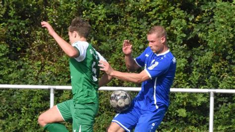 Fu Ball Westfalenliga Rsv Meinerzhagen Gewinnt In R Nsahl Gegen Den Sv