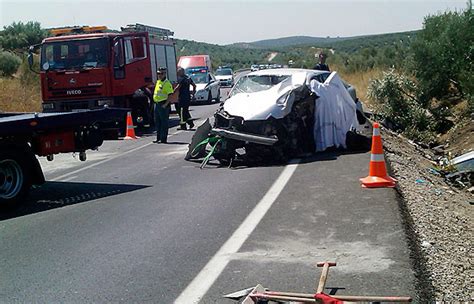 Las Carreteras Registran Una Decena De Muertes En La Primera Jornada