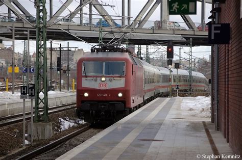 120 148 2 Mit Einer Leeren IC Garnitur Bei Der Durchfahrt In Berlin