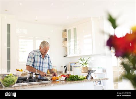 Man Cooking Healthy Dinner Hi Res Stock Photography And Images Alamy