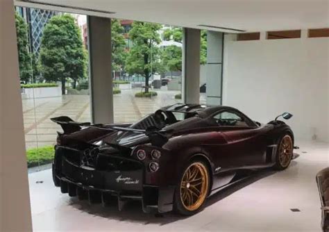 Incredibly rare Pagani Huayra Roadster pops up for sale