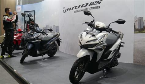 Vario Terbaru Warna Hitam Vario Holic