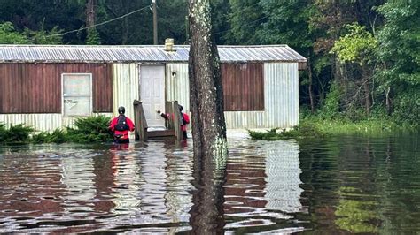 Edisto River Expected To Hit 17 Feet Residents Near Givhans Ferry Told