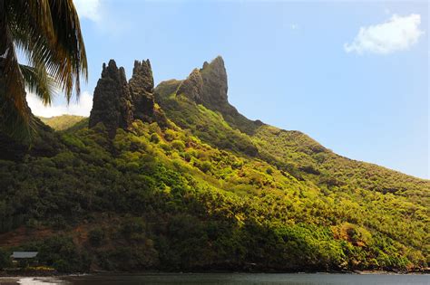 Marquises spectaculaires Baie de Hatiheu île de Nuku Hiva Flickr