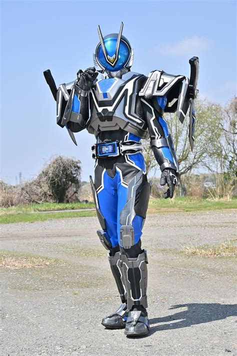 仮面ライダーミューズ「仮面ライダー555」新作で初登場！福田ルミカが変身、コードは“666”｜シネマトゥデイ