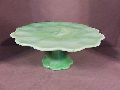 VINTAGE GREEN JADEITE SLAG GLASS RUFFLED EDGE FOOTED CAKE PLATE STAND